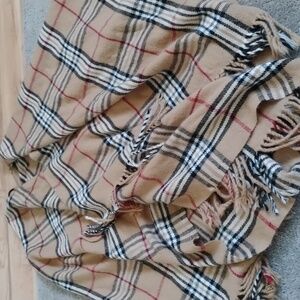 V. FRAAS Tan and Red Checkered Fringed Poncho